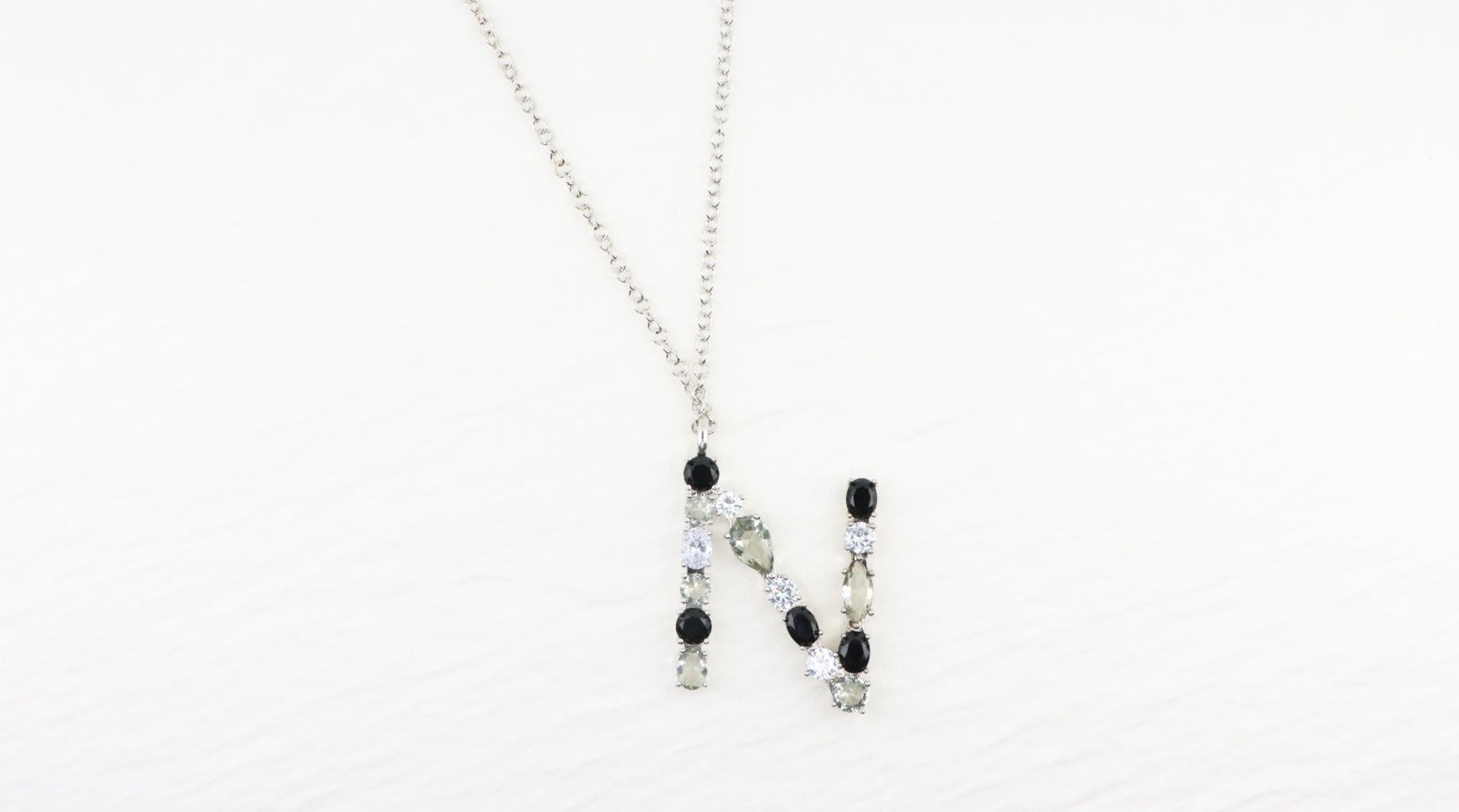 Collana Black and White
